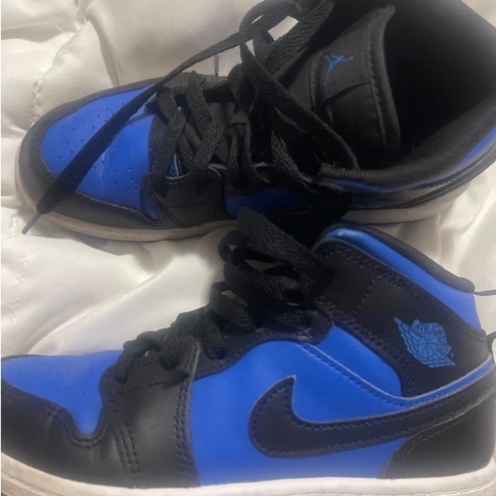 Nike Kids High-Top Sneakers in Blue and Black